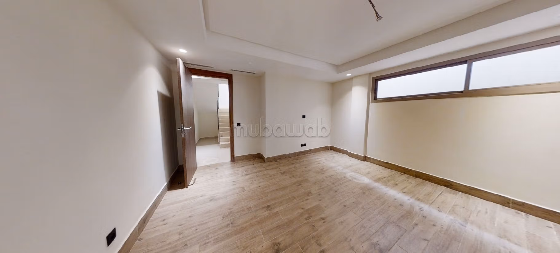 Villa de lujo en venta. 7 habitaciones grandes. Parking y jardin