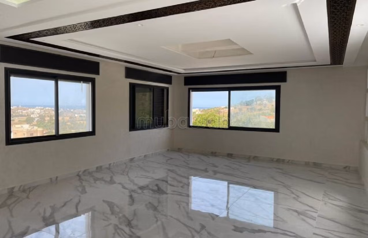 Maestosa villa in affitto a Cap Spartel. Superficie 580 m². Porta blindata, salotto marocchino