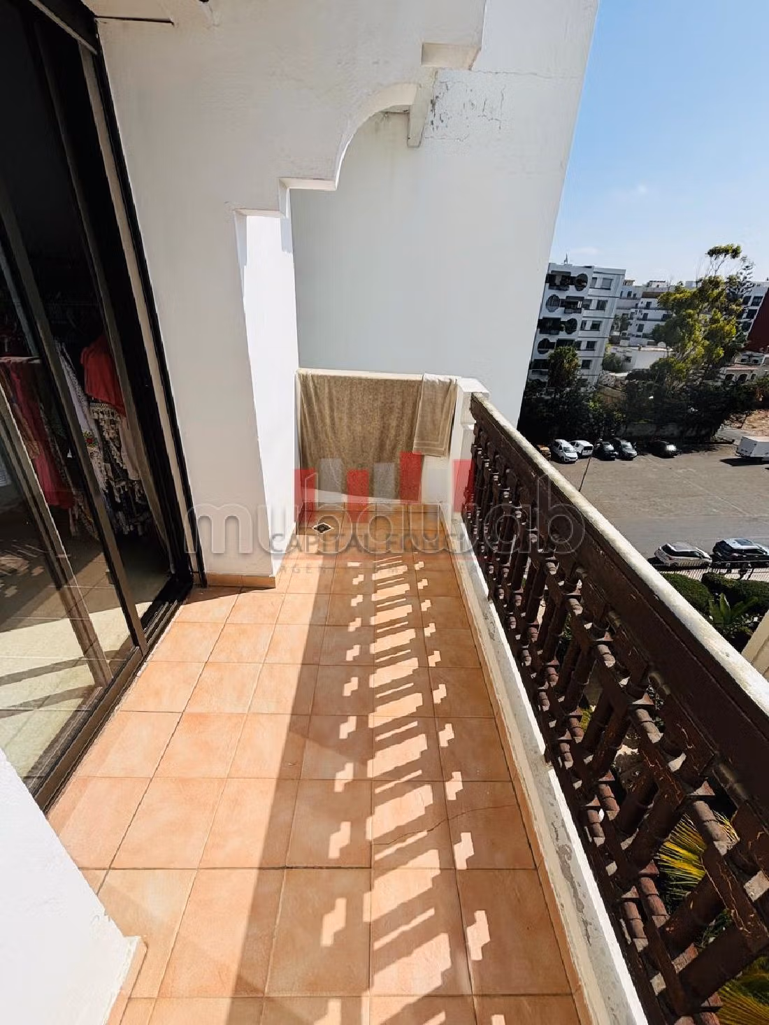 Encuentra un piso en alquiler en CIL Hay Salam. 2 bonitas habitaciones. Terraza y ascensor