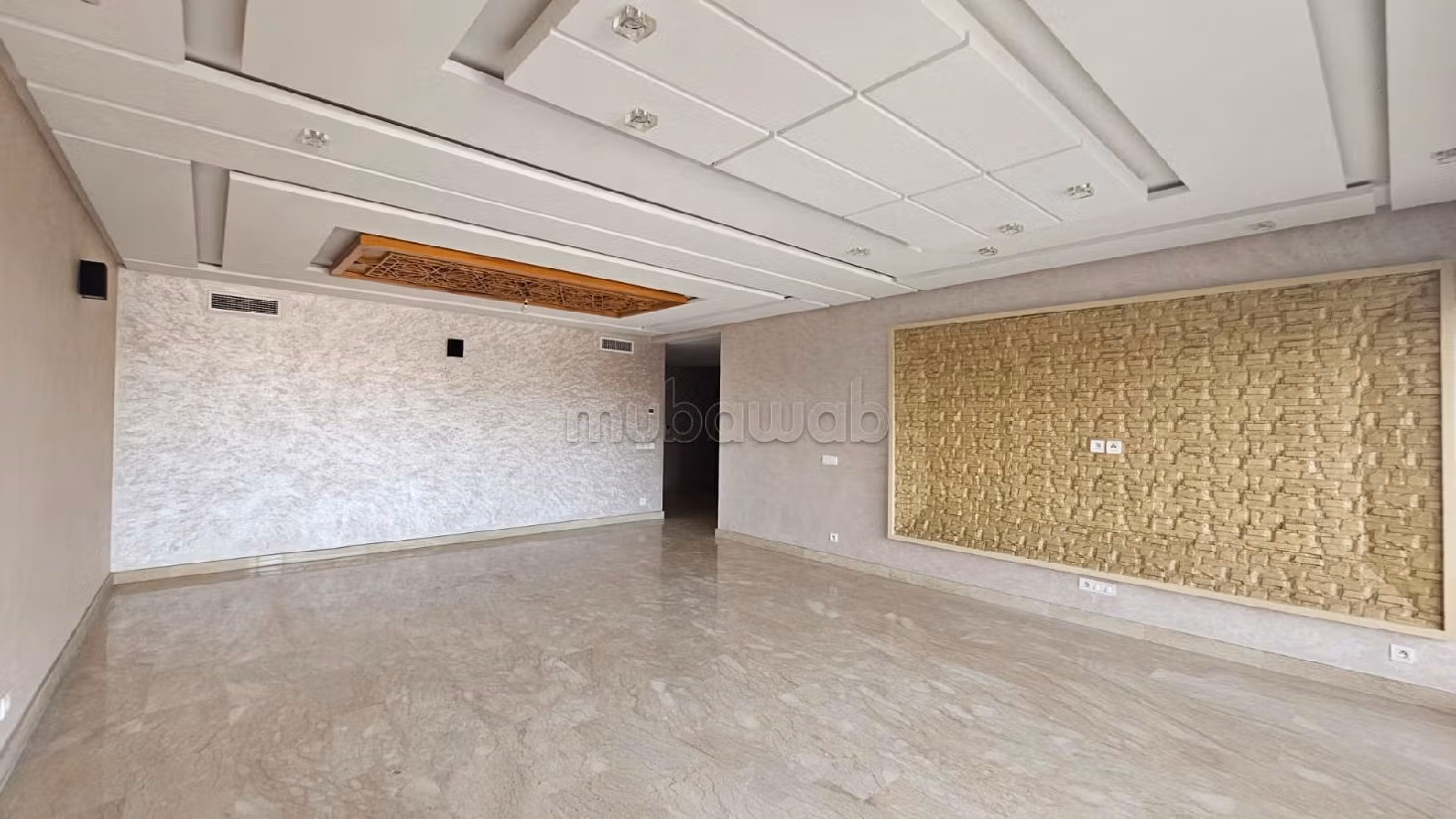 Great apartment for rent in Agdal. 3 large living areas. With lift and terrace