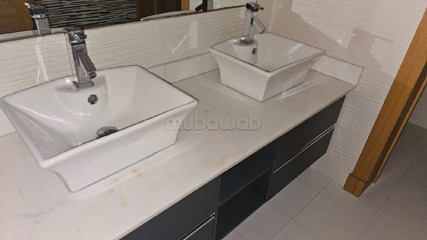 Great apartment for rent in Agdal. 3 large living areas. With lift and terrace