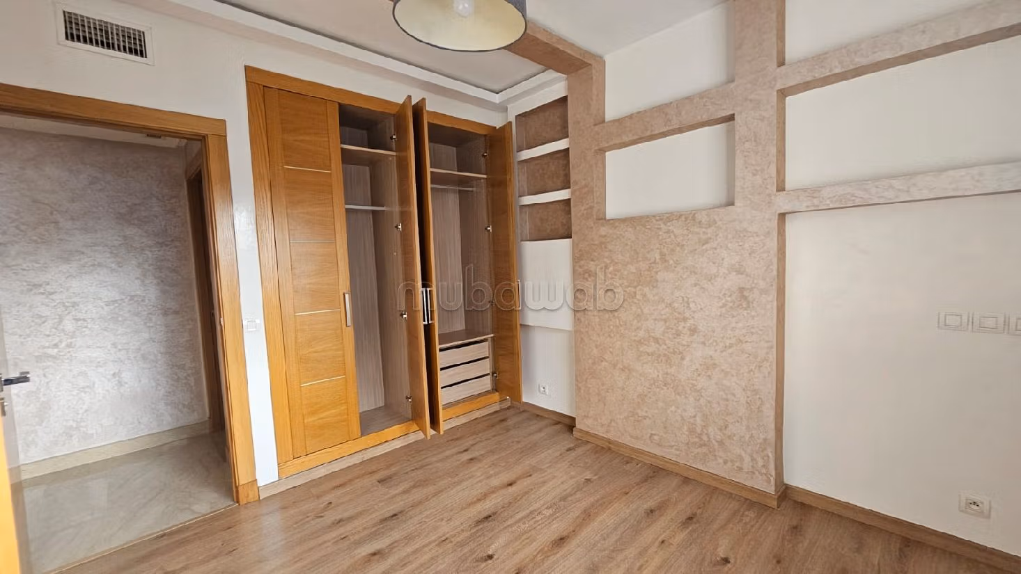 Great apartment for rent in Agdal. 3 large living areas. With lift and terrace