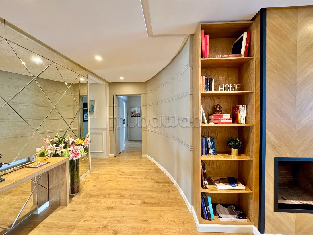 Nu huren: appartementen in Triangle d'Or. 3 Slaapkamers. Gemeubileerd