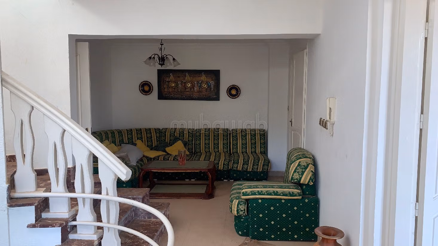 فيلا جميلة للبيع بالسعيدية. المساحة 150 م². صحن هوائي والأمن والحراسة. 