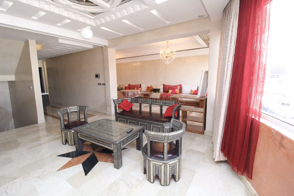 منزل ممتاز للبيع ب فونتي العليا. 4 غرف رائعة. صالون مغربي أصيل. 