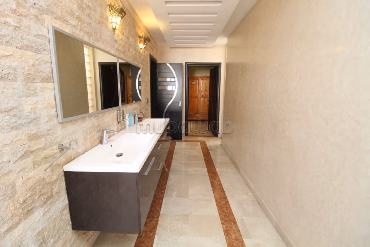 منزل ممتاز للبيع ب فونتي العليا. 4 غرف رائعة. صالون مغربي أصيل. 