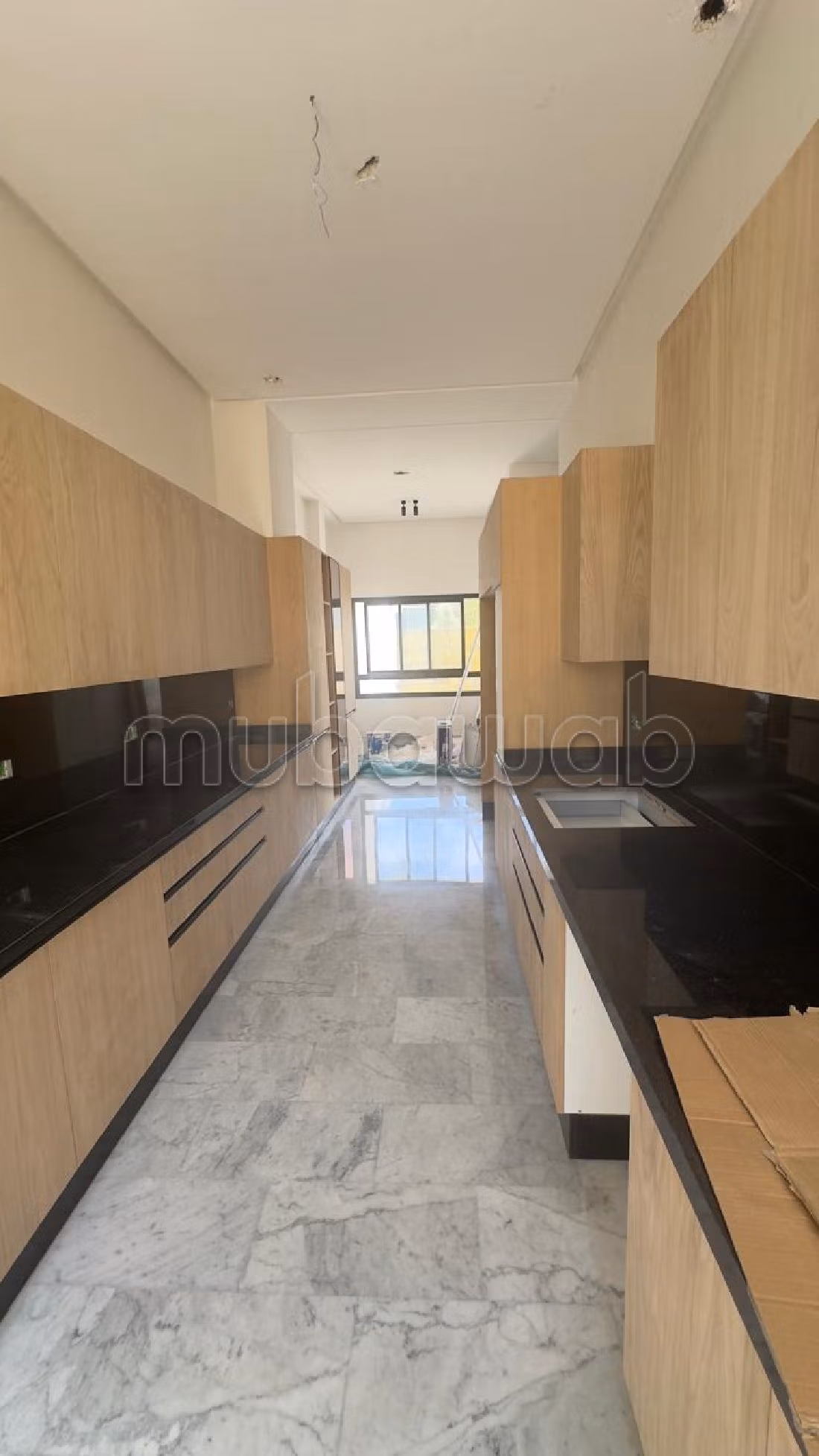 Villa's en luxe woningen om te huren in Ain Diab. Oppervlakte 500 m². Conciërge en airconditioning. 