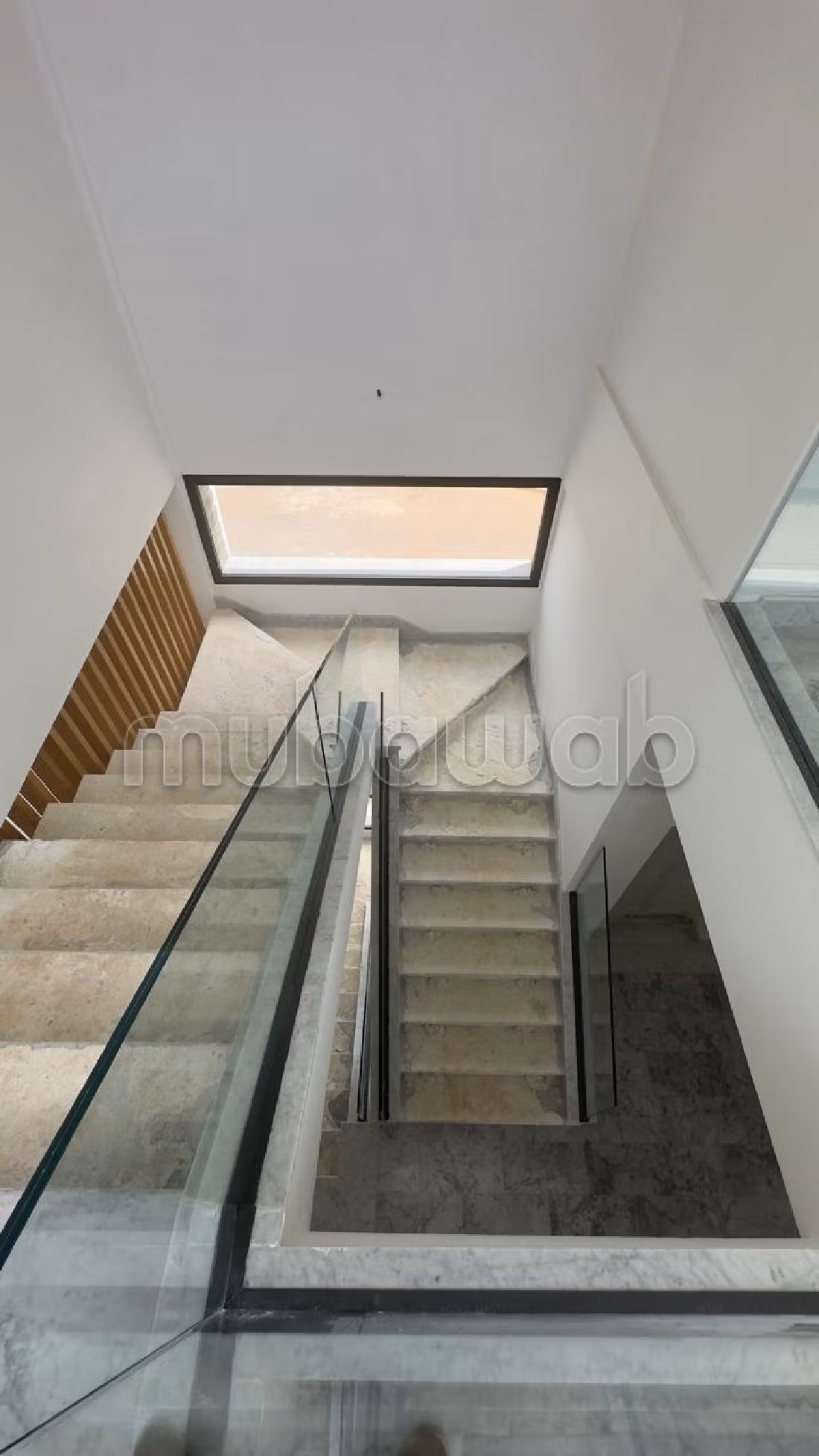 Villa's en luxe woningen om te huren in Ain Diab. Oppervlakte 500 m². Conciërge en airconditioning. 