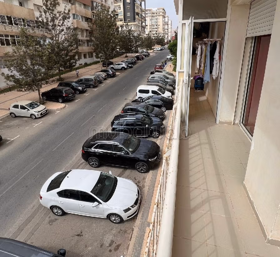 Appartement à vendre à Hay Mohammadi. 4 pièces. Bien meublé