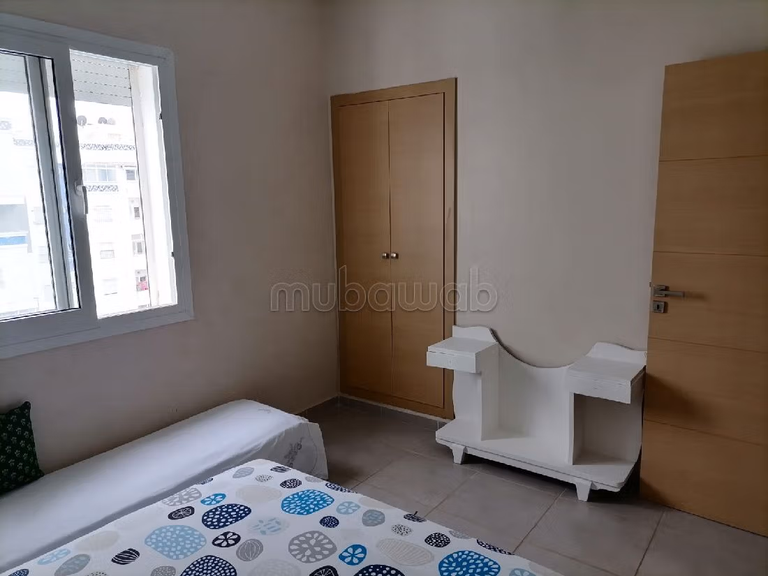 Location d'un appartement à Quartier Industriel. 2 chambres agréables. Bien meublé. 