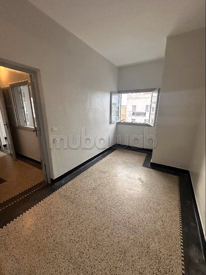 Sell apartment in Akkari. Dimension 48 m². 