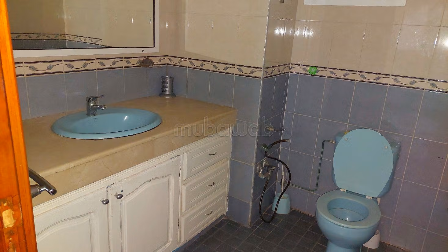 Affitta il tuo appartamento a Centre ville. 2 belle camere da letto. Arredato