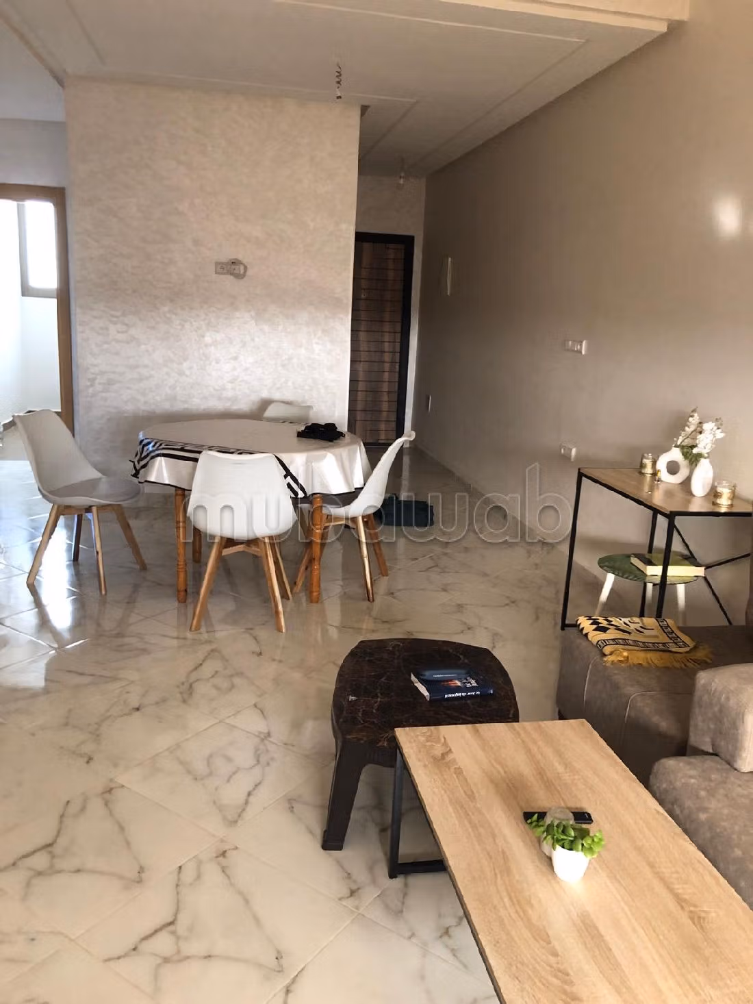 شقة للشراء ب مرجان. المساحة الكلية 85 م². عرض استثنائي على الجبال ، باب آمن.