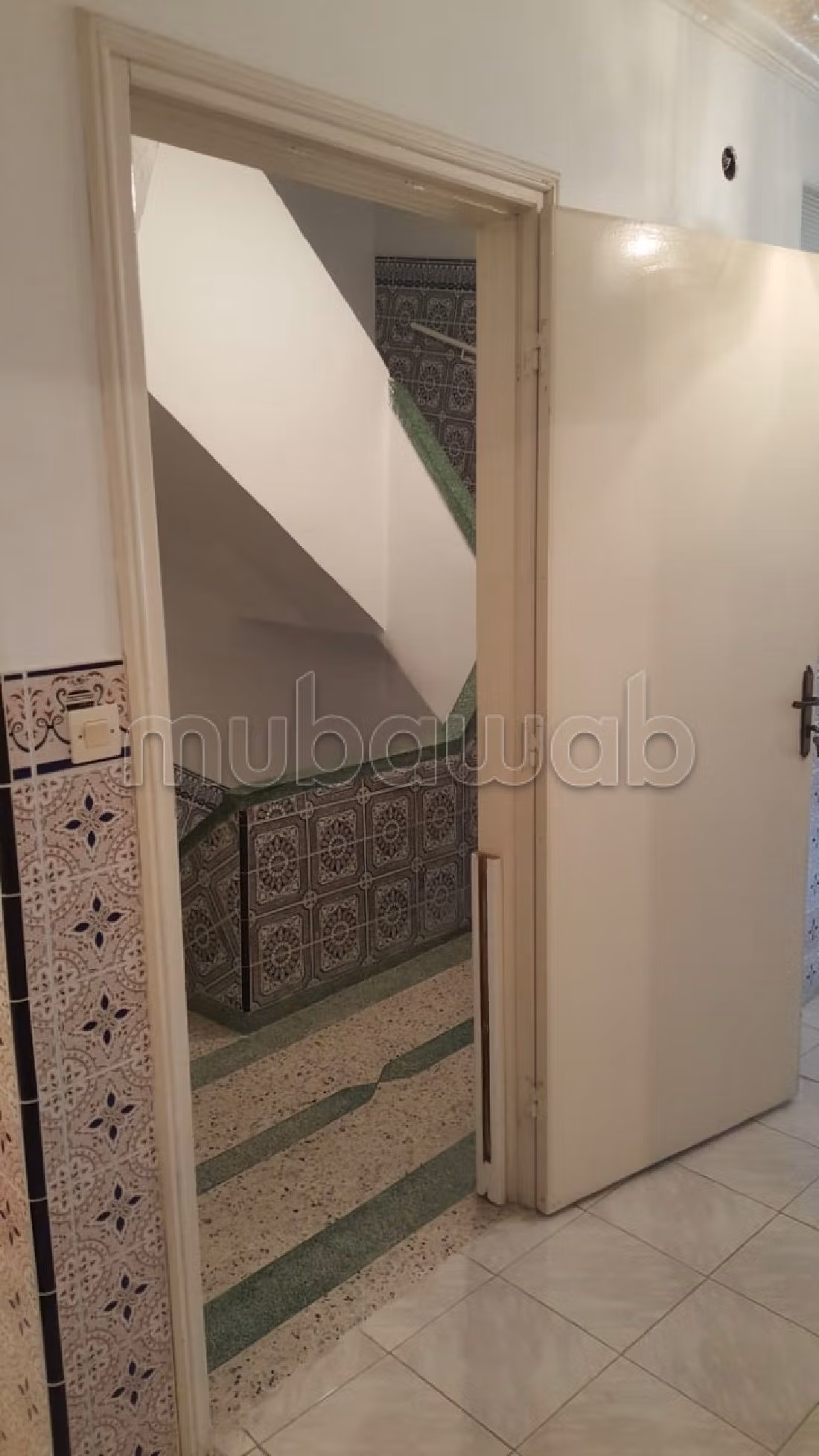 Maravillosa casa en venta en Bel Air - Val fleuri. Gran superficie 96 m². Salón marroquí amueblado, sistema de parábola general. 