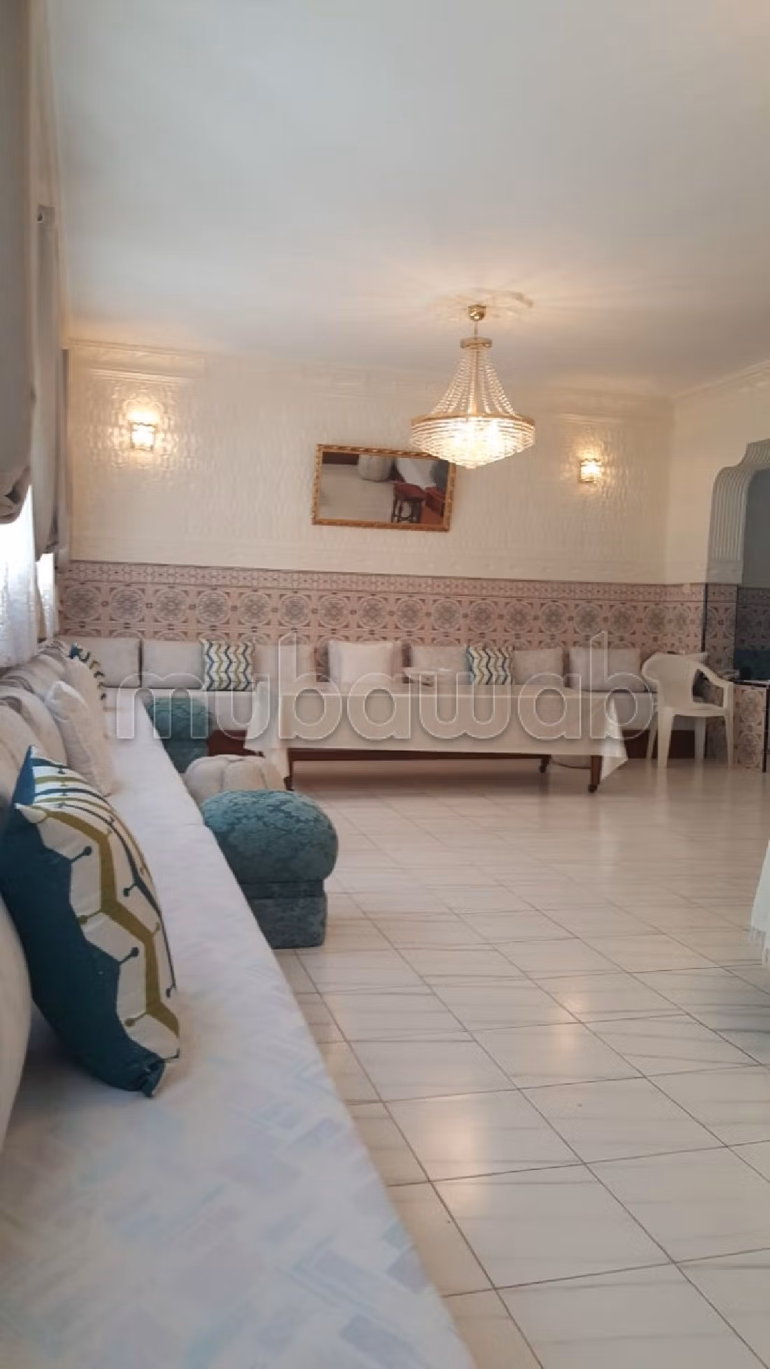 Maravillosa casa en venta en Bel Air - Val fleuri. Gran superficie 96 m². Salón marroquí amueblado, sistema de parábola general. 