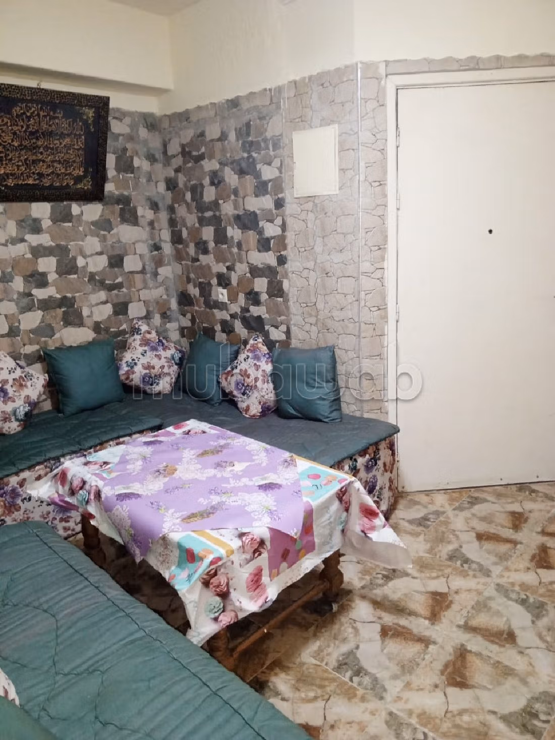 Piso en venta en Aïn Sebaâ. 2 dormitorios. Barrio seguro. 