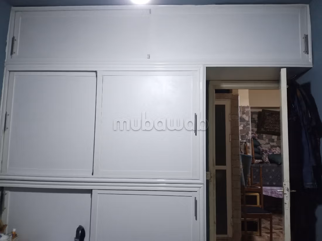Piso en venta en Aïn Sebaâ. 2 dormitorios. Barrio seguro. 