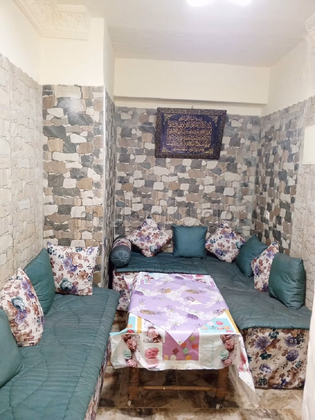 Piso en venta en Aïn Sebaâ. 2 dormitorios. Barrio seguro. 
