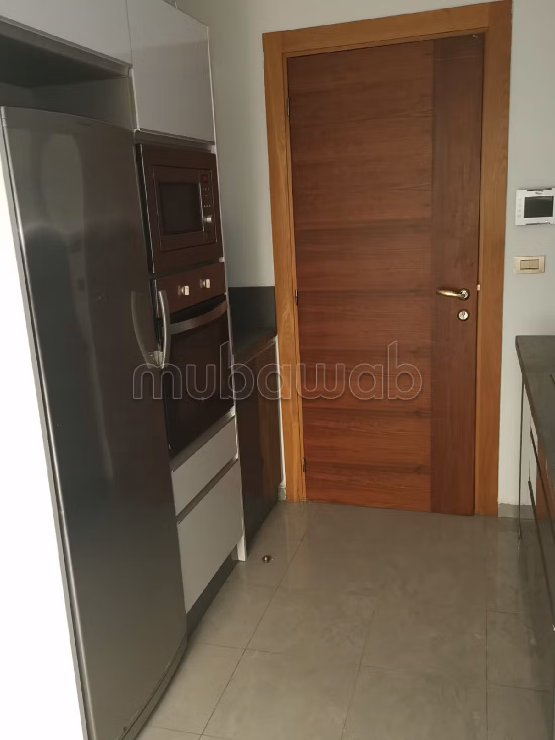 Rent an apartment in Ferme Bretonne (Hay Arraha). Total area 126 m². No Lift, Balcony.