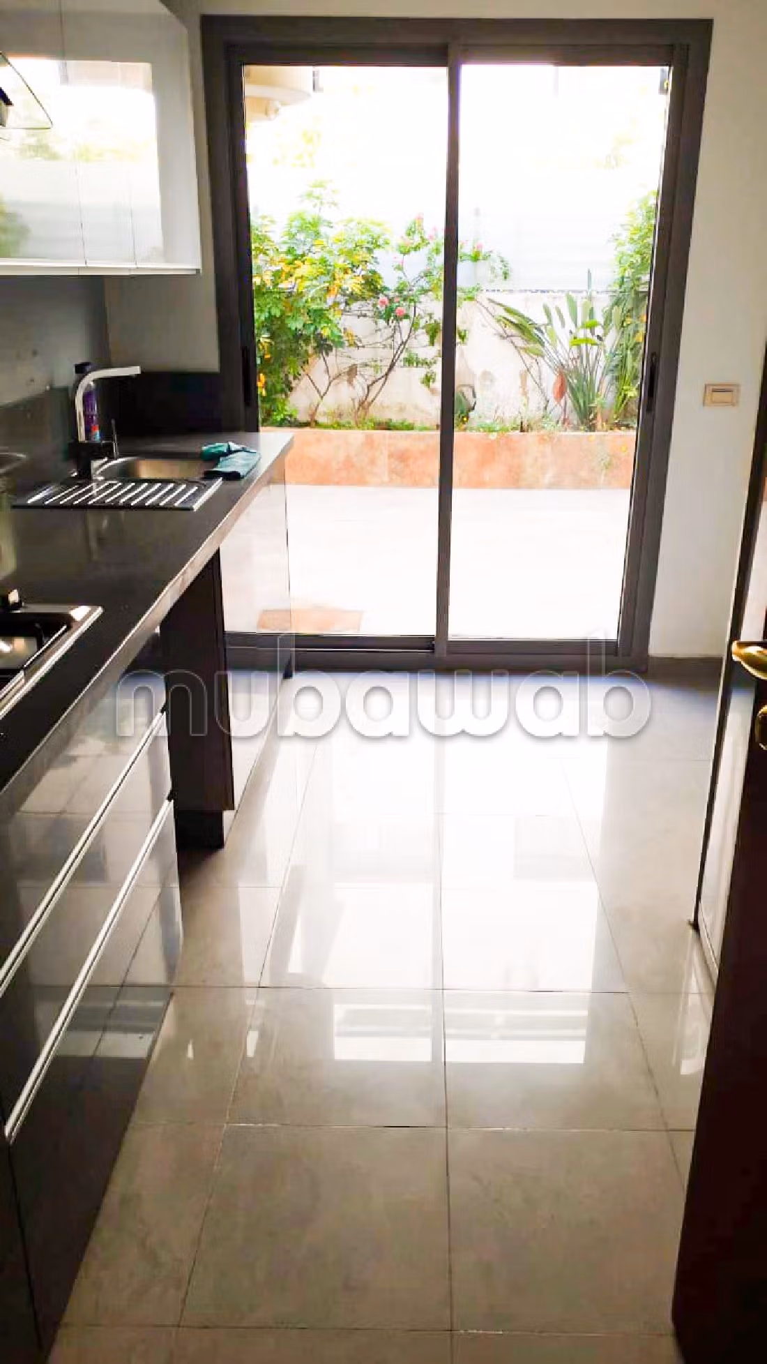 Rent an apartment in Ferme Bretonne (Hay Arraha). Total area 126 m². No Lift, Balcony.