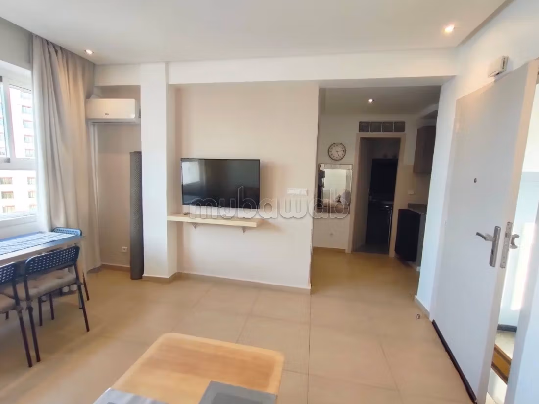 Studio meublé 45m² Centre Ville TRAM 5300 Dh — 4