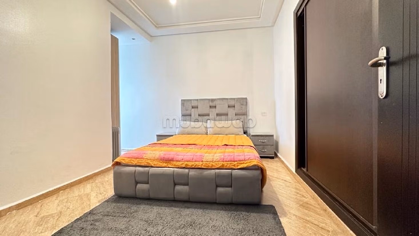 Bel appartement en location à Maârif Extension. Superficie 91 m². Meublé