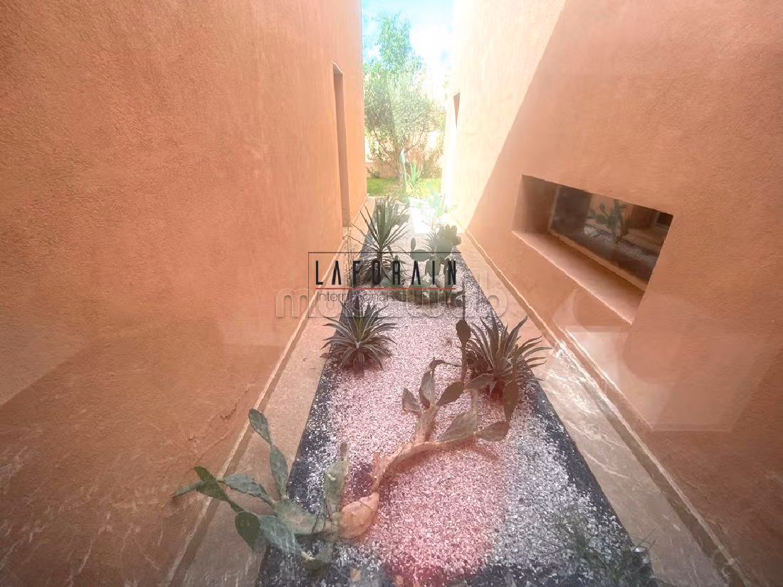 Villa de Luxe à Vendre – Confort et Élégance