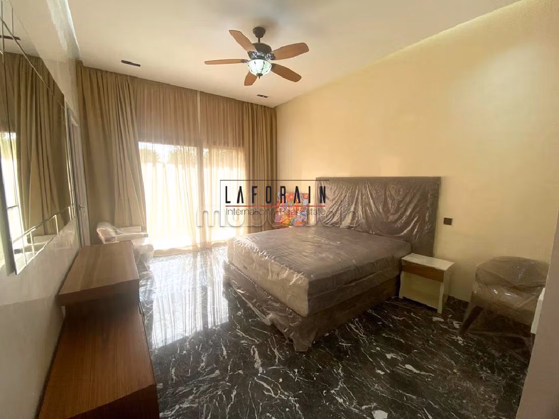 Villa de Luxe à Vendre – Confort et Élégance