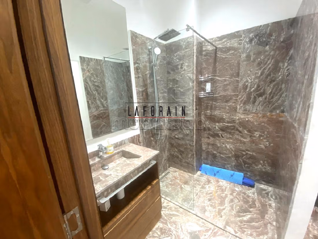 Villa de Luxe à Vendre – Confort et Élégance