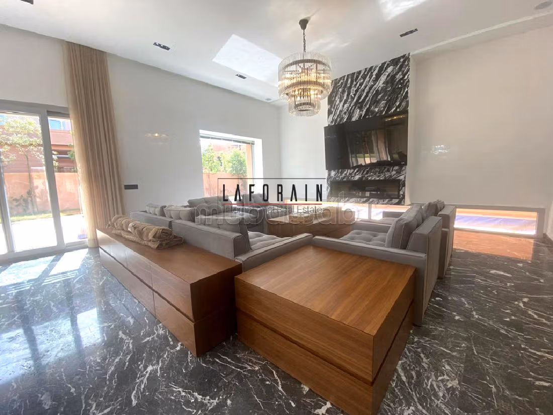 Villa de Luxe à Vendre – Confort et Élégance