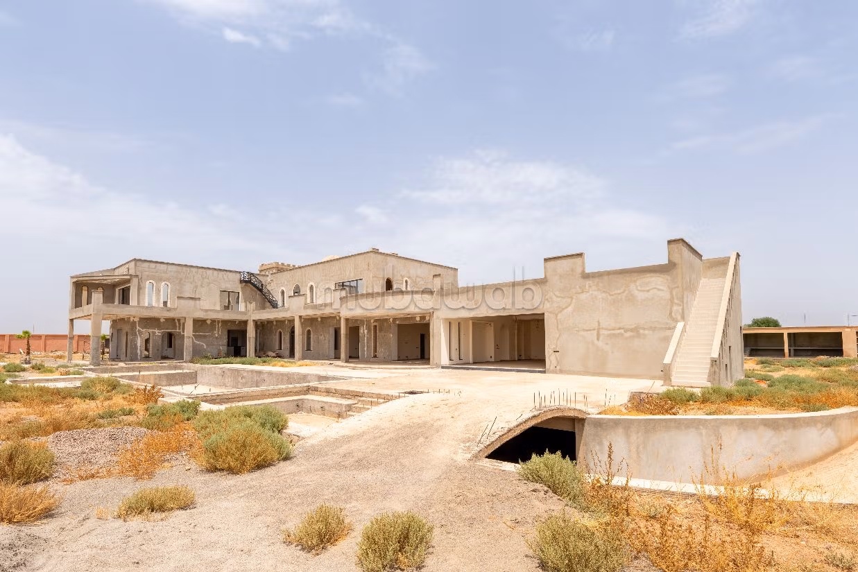 Splendid villa for sale in Route de l'Ourika. 12 comfortable rooms. Green areas, Balcony. 