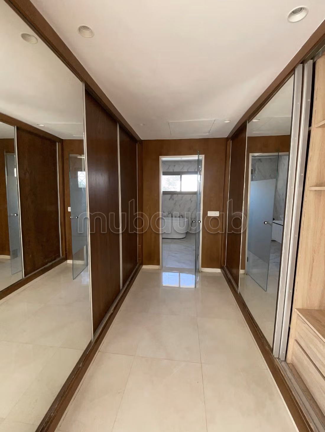 Meravigliosa villa in affitto a Souissi. 9 locali. Salotto tipico marocchino, sistema di sicurezza. 