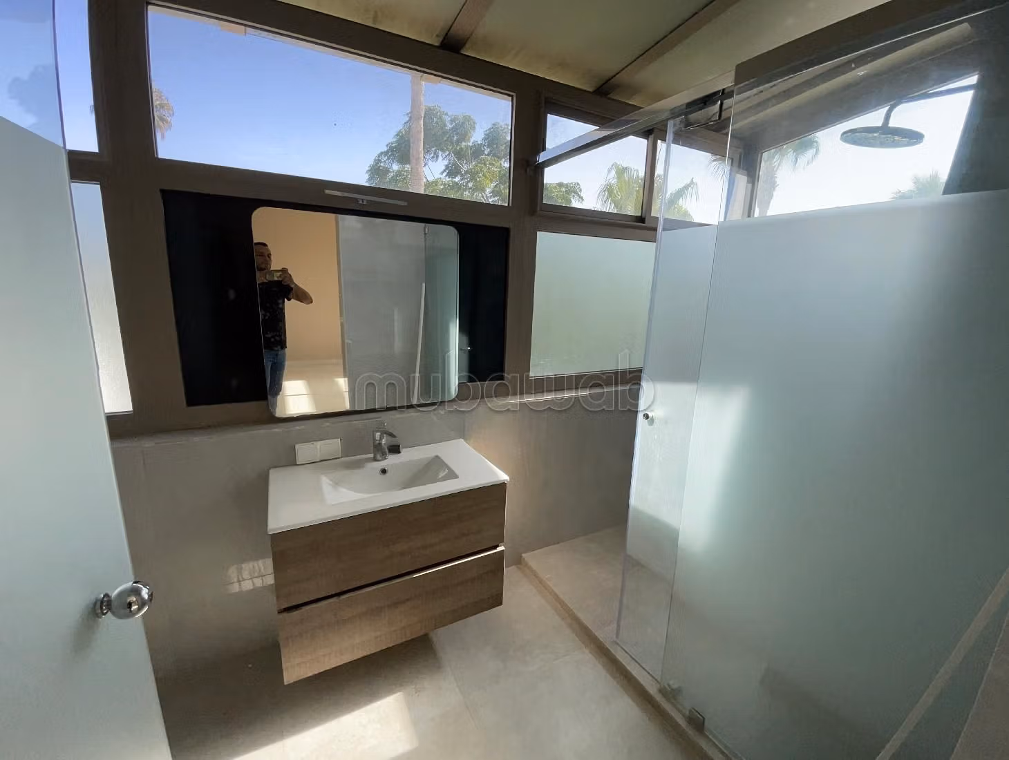 Meravigliosa villa in affitto a Souissi. 9 locali. Salotto tipico marocchino, sistema di sicurezza. 