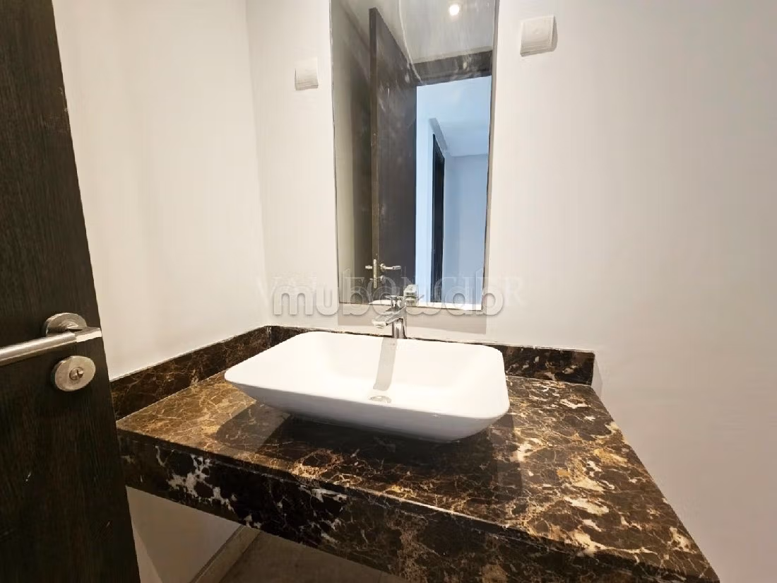 Appartement moderne 2chambres avec Terrasse à louer à Ain Diab, Casablanca