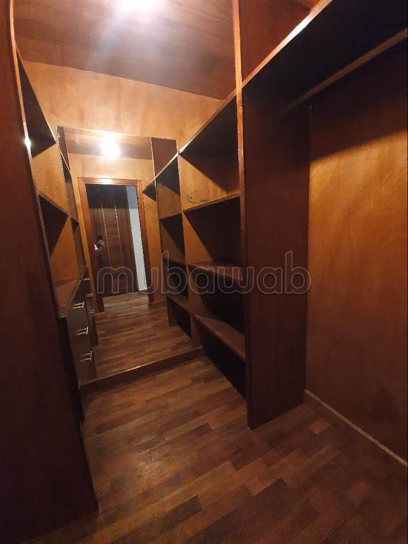 Très joli appartement à louer à triangle d'or