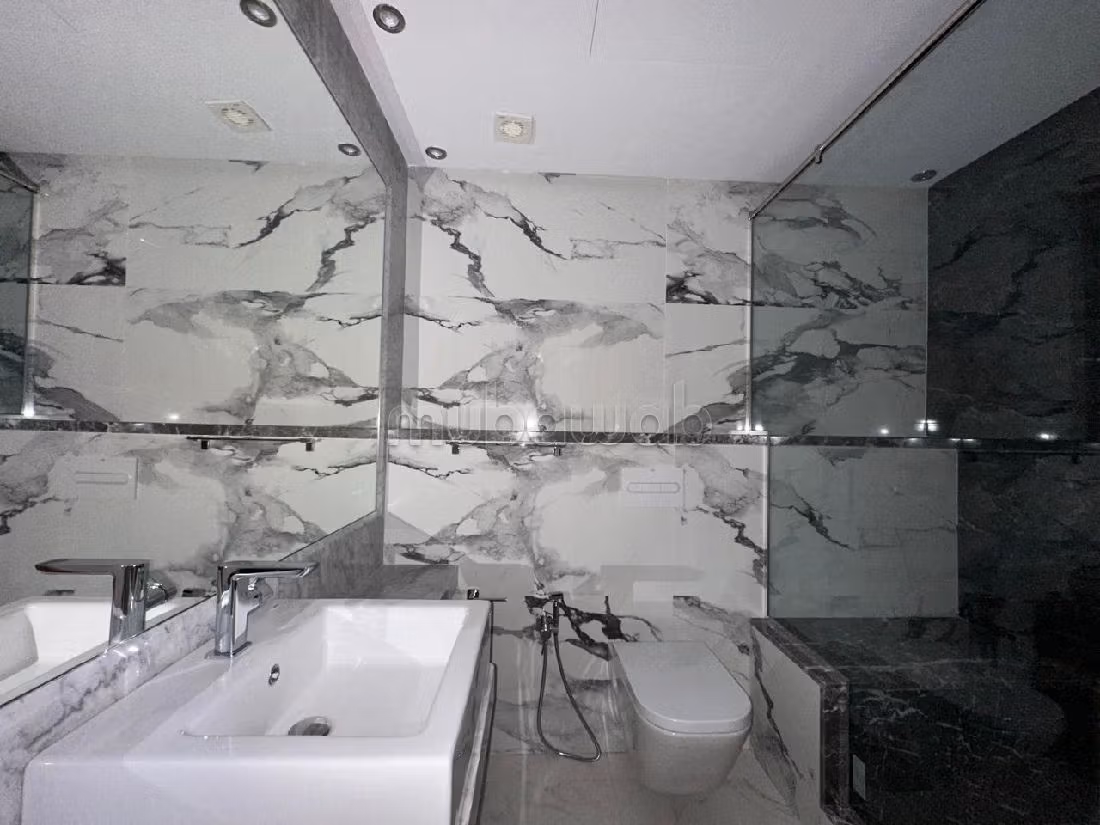 Splendido appartamento da acquistare a Camp Al Ghoul. 3 locali. Servizio di concierge e condizionatore. 