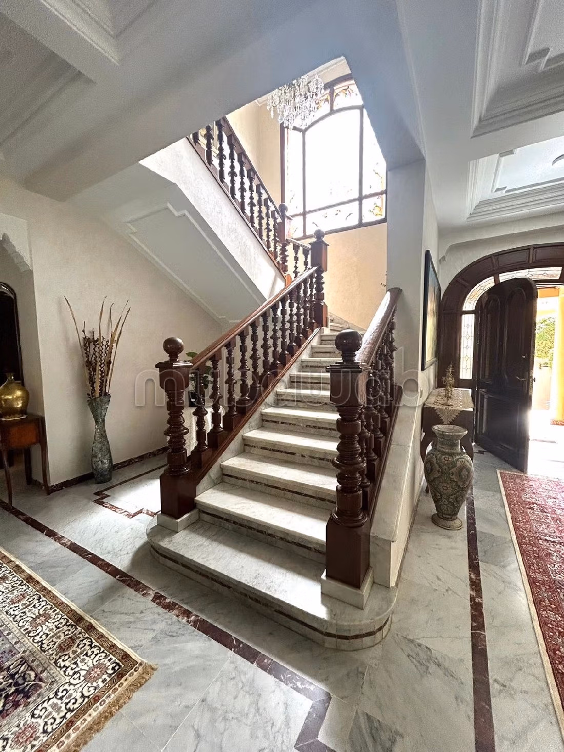 Casa de lujo en venta en Mandarona. 5 hermosas habitaciones. Amueblado. 