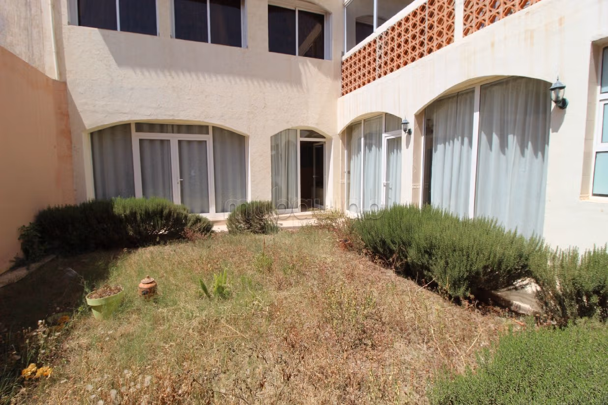 Grand appartement 200 m2 à louer à Najah Agadir