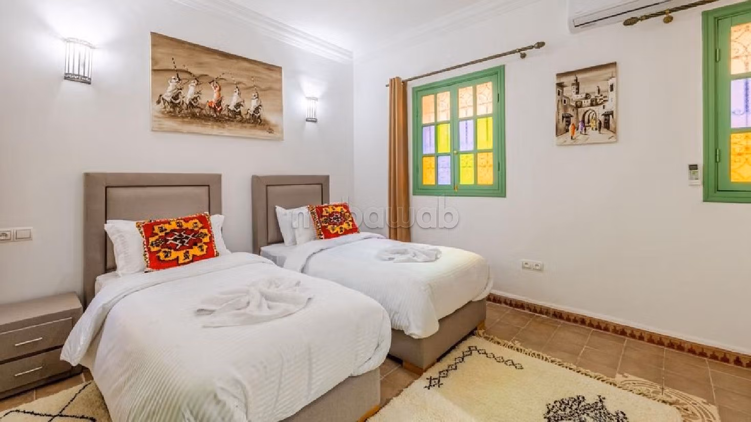 Très beau riad à vendre à Kennaria. Superficie 250 m². Antenne parabolique et Porte blindée