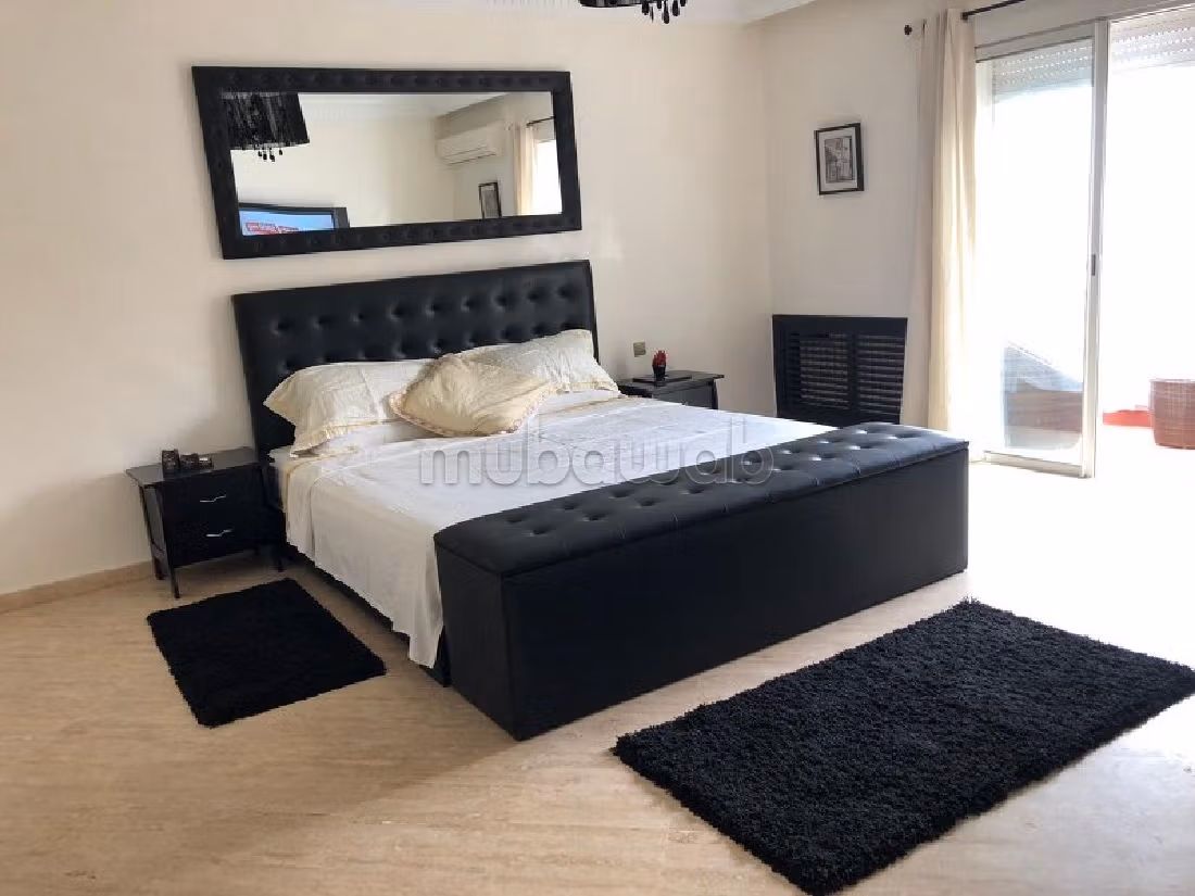 Luxury Villa for rent in Ain Diab. Large area 400 m². Furnishings
