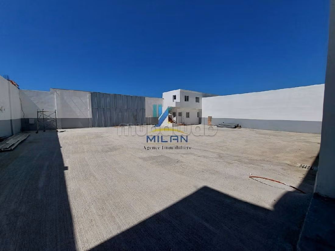Commercieel vastgoed beschikbaar in Marjane. Oppervlakte 5000 m². 