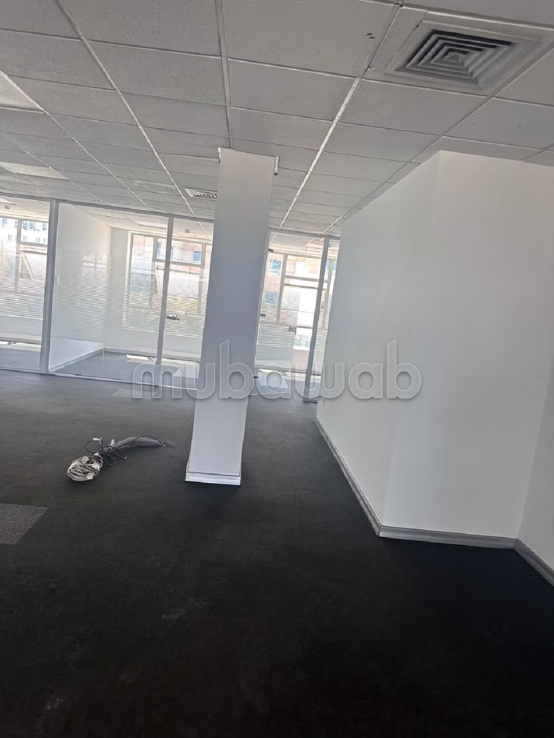 Offices for rent in Sidi Maarouf. Area 459 m². Residence with caretaker, general air conditioning