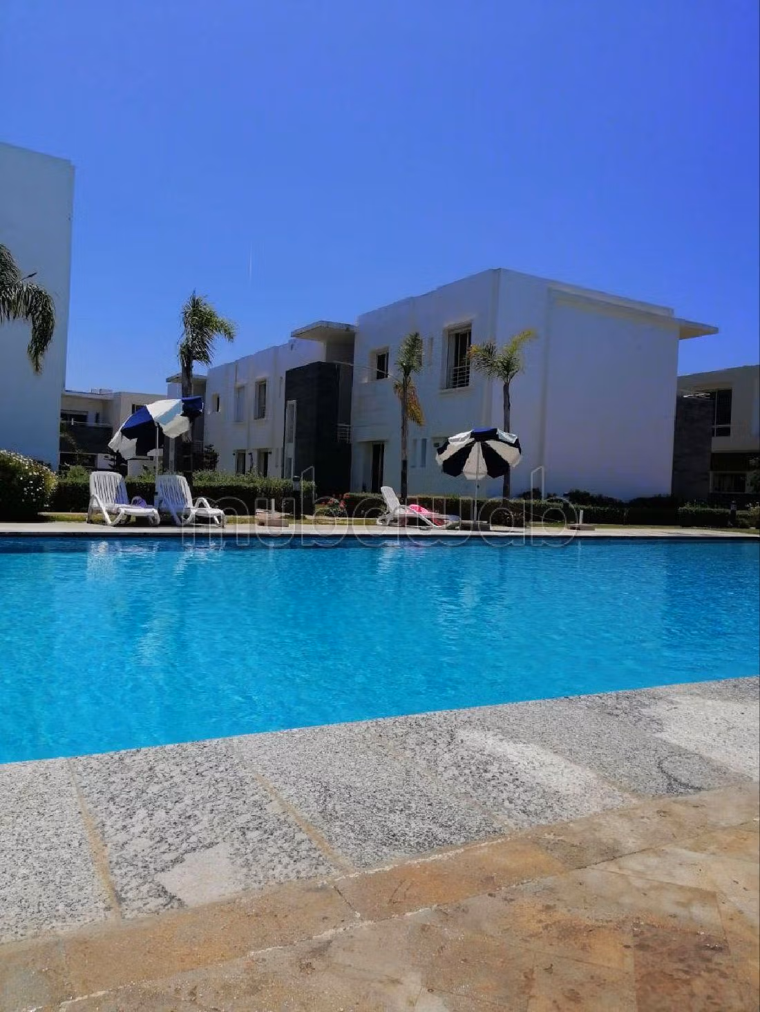 Nu te koop: appartementen. 4 Ruimtes. Volledig gemeubileerd. 