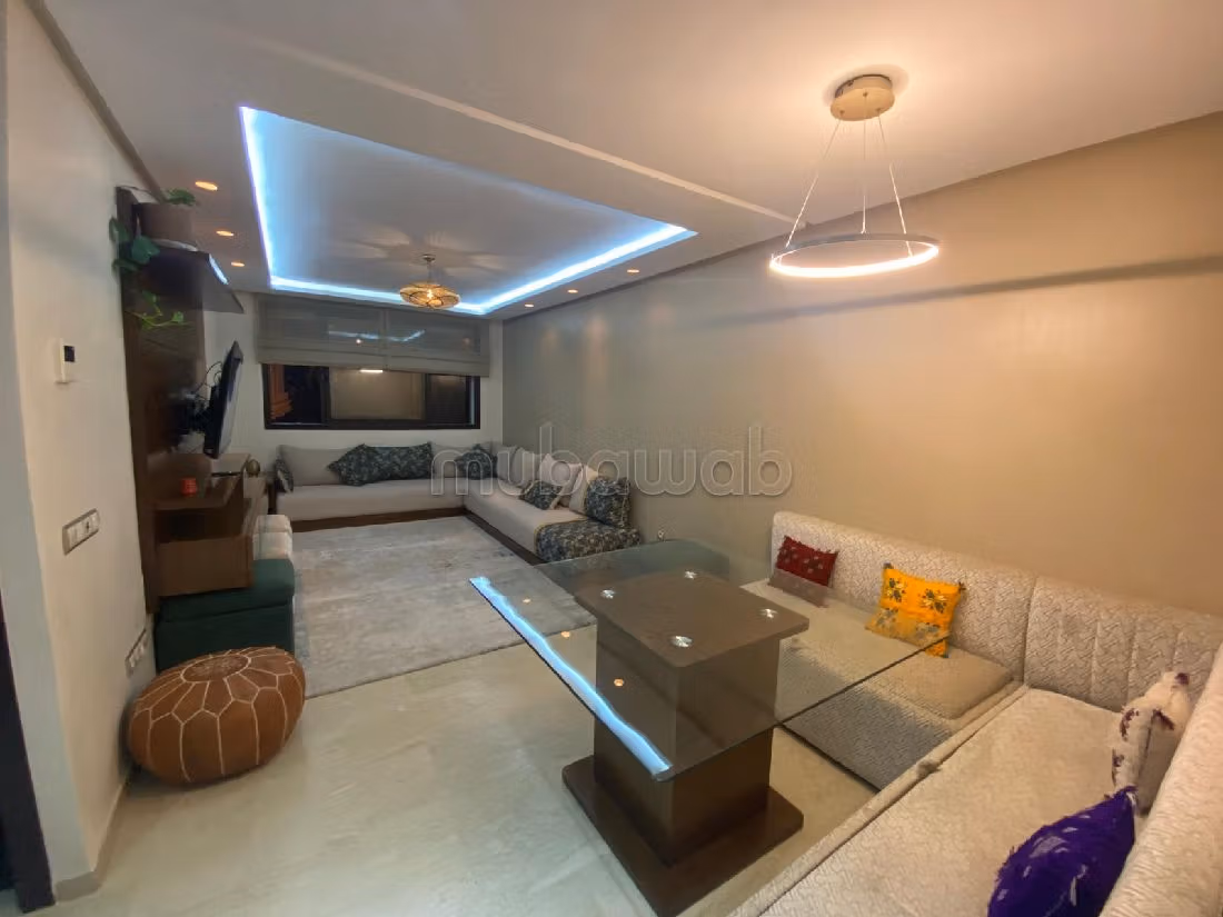 Apartment for rent in Quartier du Parc. 2 beautiful rooms. Ample storage space