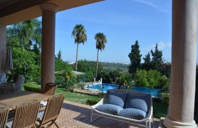 Magnifique villa a louer a tanger surface 1939 m² situation la montagne reference / ltaam9934