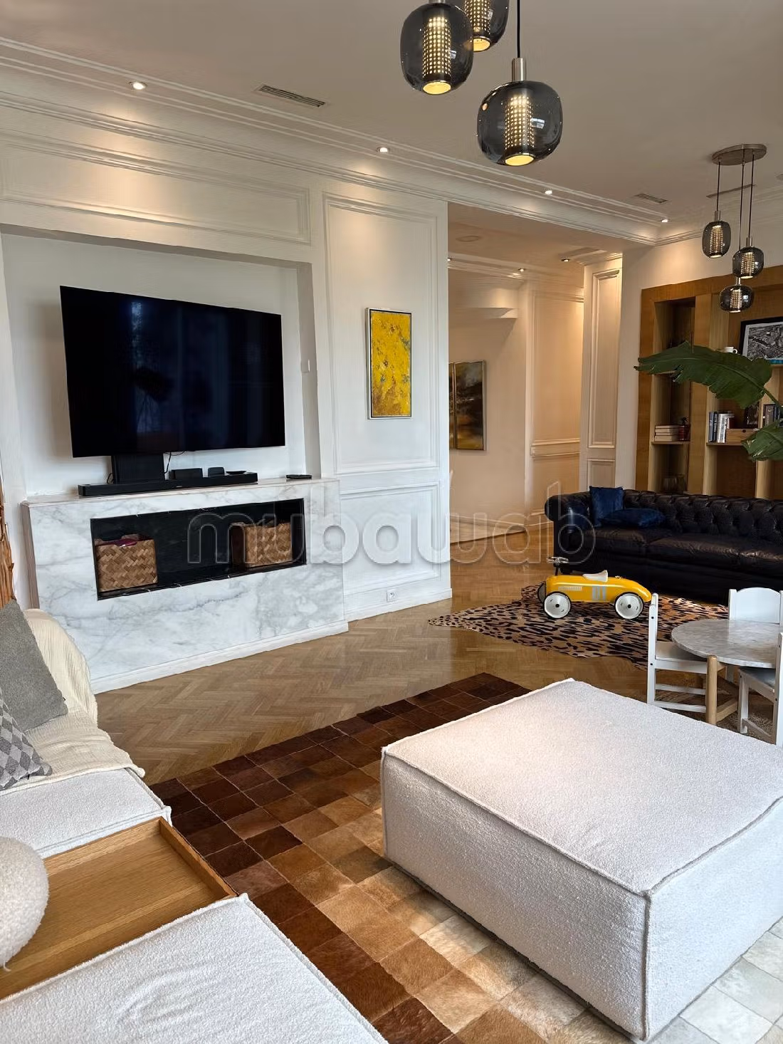 بيع عقار بوسط المدينة. المساحة الكلية 180 م². 