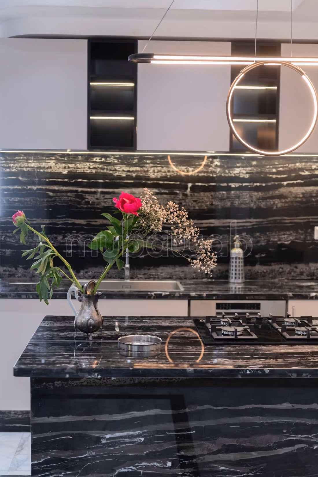 Apartment to purchase in Mers Sultan. 3 rooms. With garage and lift. 