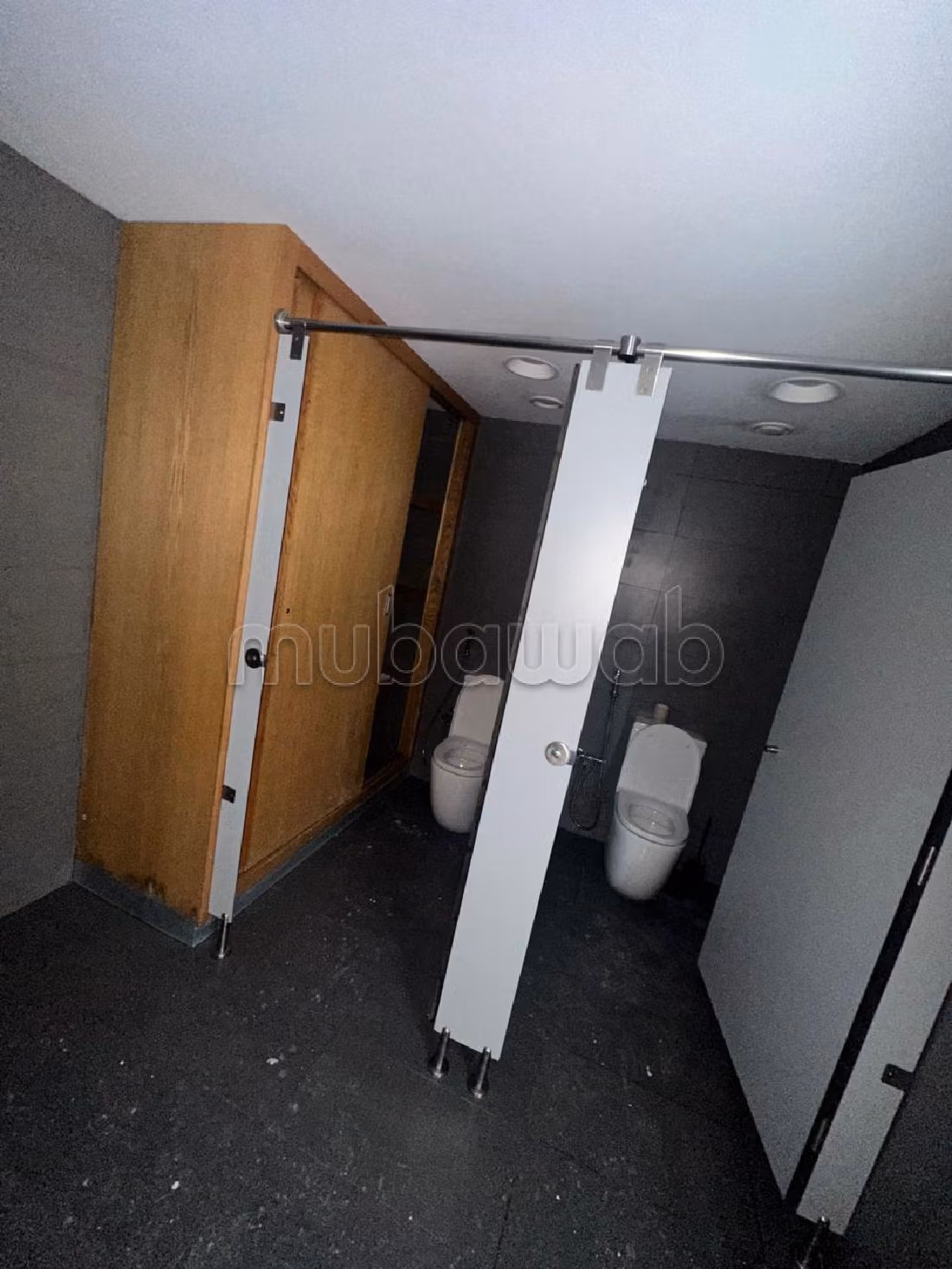 Offices for rent in Sidi Maârouf. Small area 900 m². Double glazed window, Central air conditioning