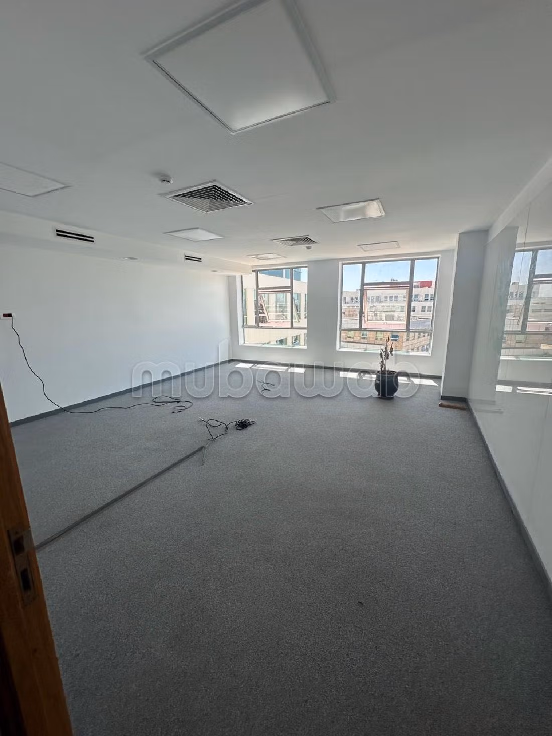 Offices for rent in Sidi Maârouf. Small area 900 m². Double glazed window, Central air conditioning