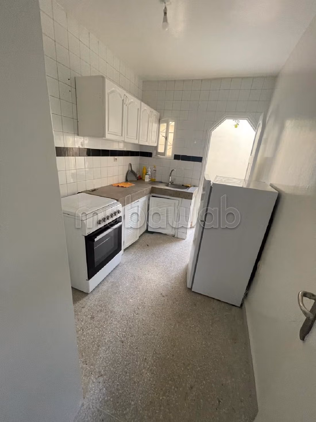 فيلا رائعة للايجار ب الشرف. 3 قطع كبيرة. شرفة وحديقة